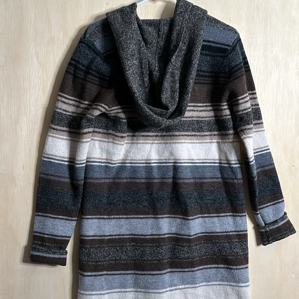 TOAD & CO Heartfelt Wool Hooded Sweater. Size small - Picture 8 of 9